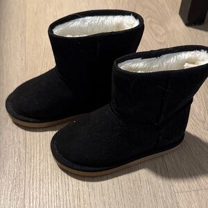 Old Navy Black and Tan Kids Boots